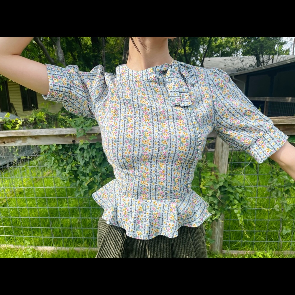 Floral Fitted Blouse